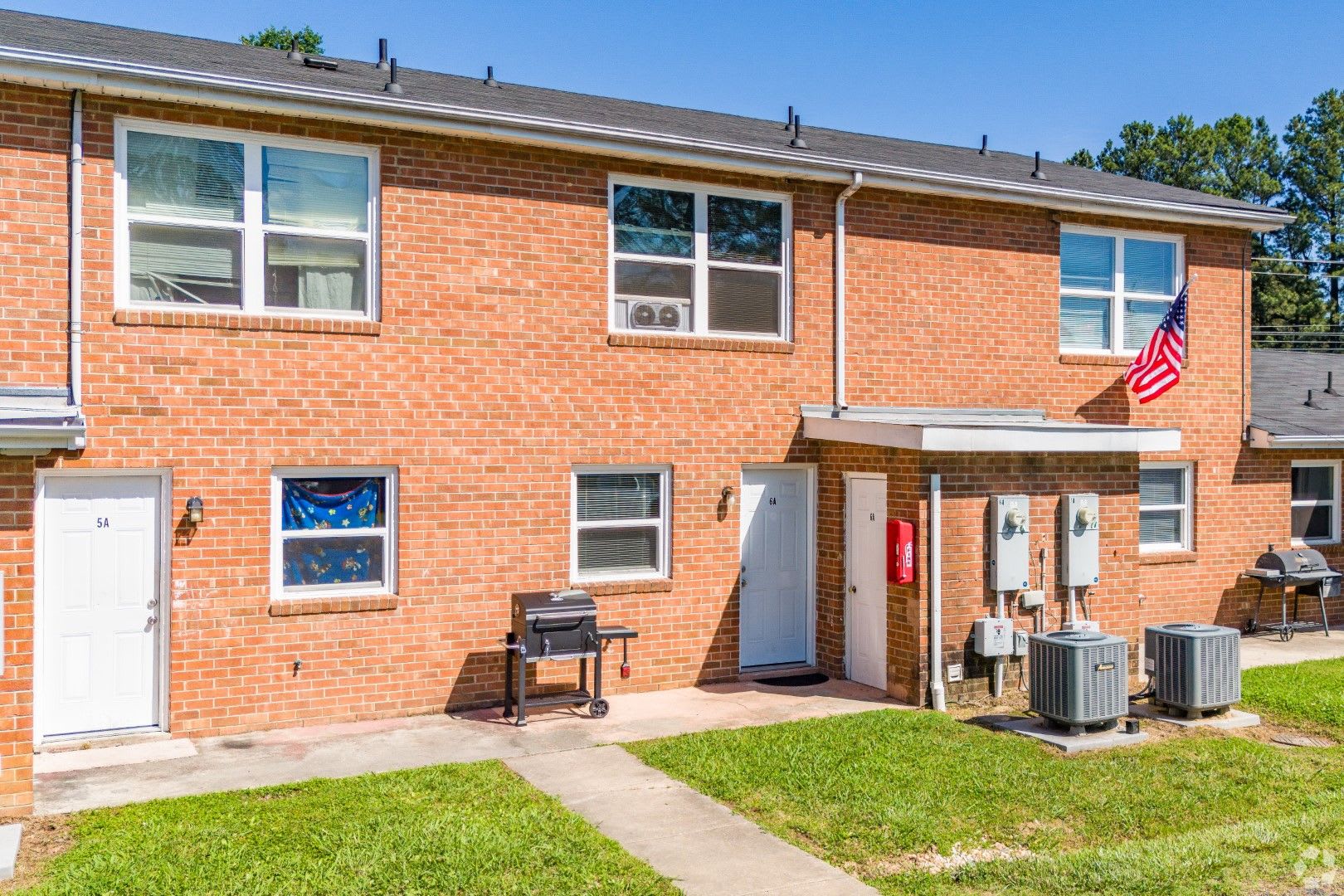 Lionchase Apartments – photo 1 of 17