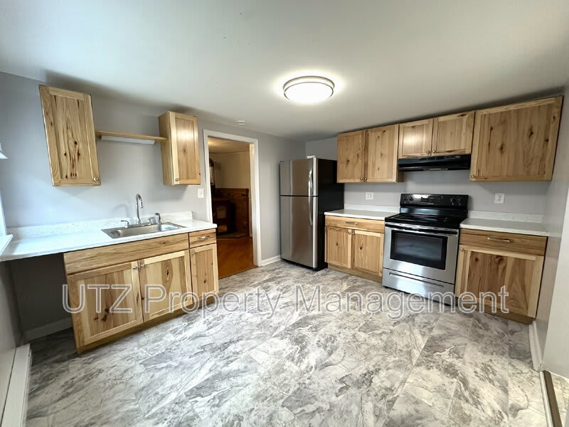 2828 Cedarhurst Road – photo 1 of 15