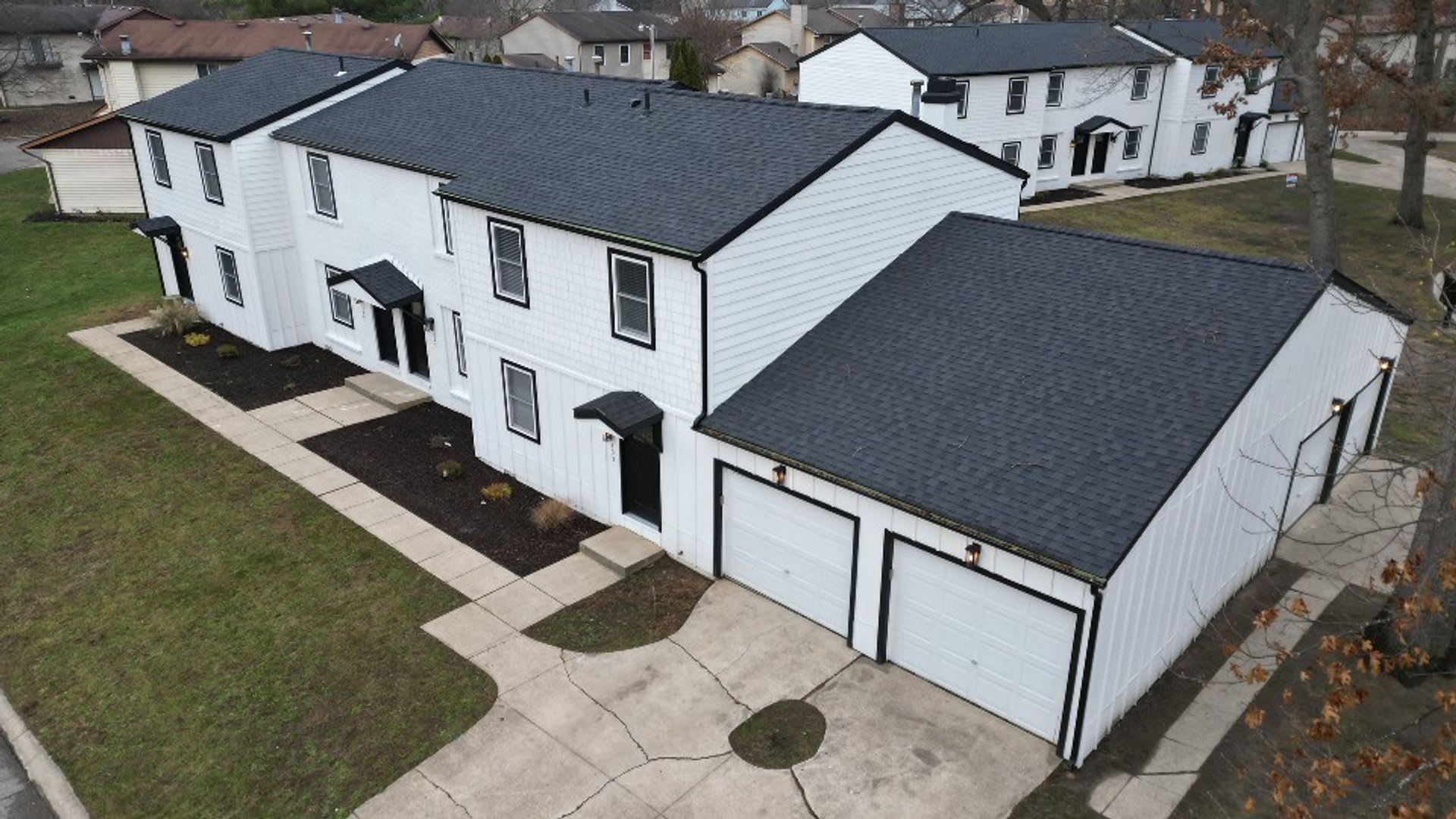 Move In Special Renovated 2 Bedroom 1 5 Bathroom Condo In South Bend 1 435 Month Accepting Section 8 Lawn Care Snow Removal Included – photo 1 of 143