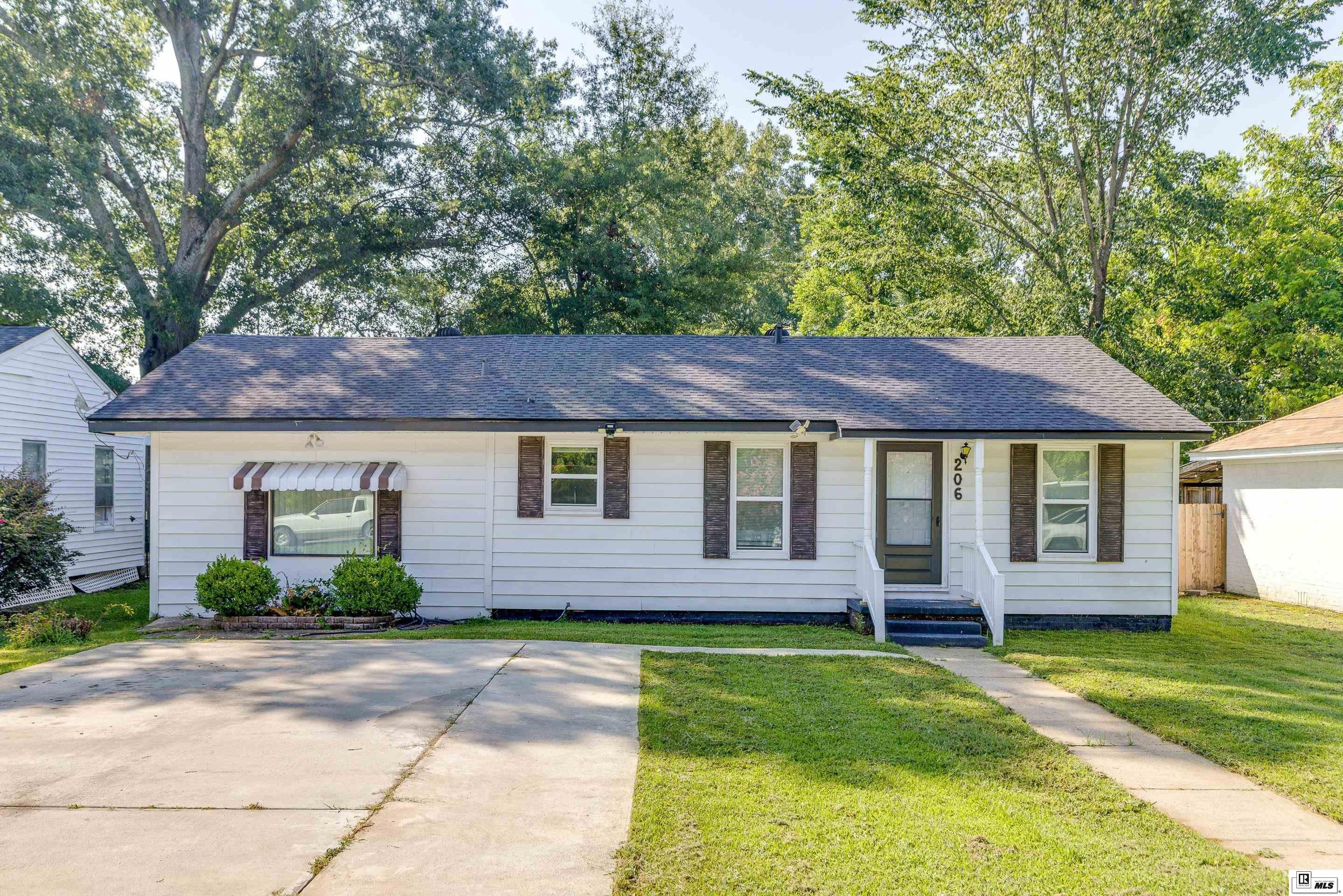 206 FRANCES AVENUE – photo 1 of 20