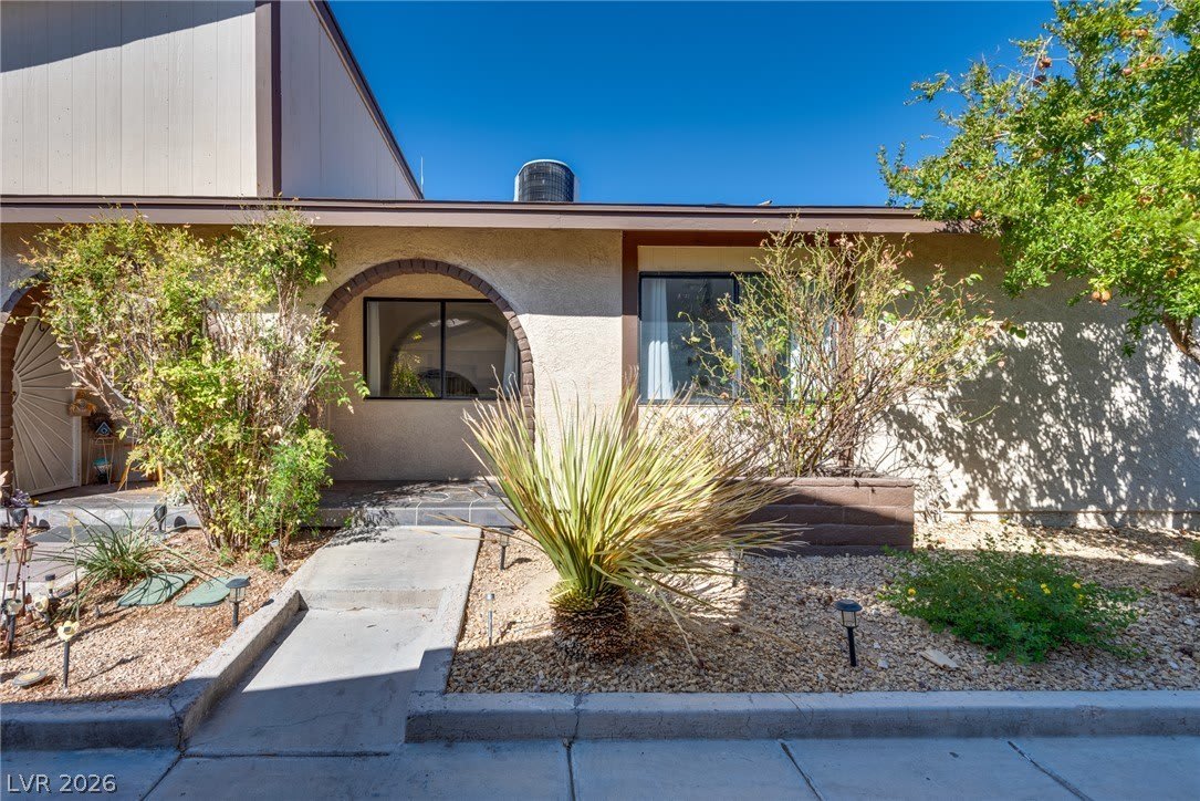 5829 Smoke Ranch Road – photo 1
