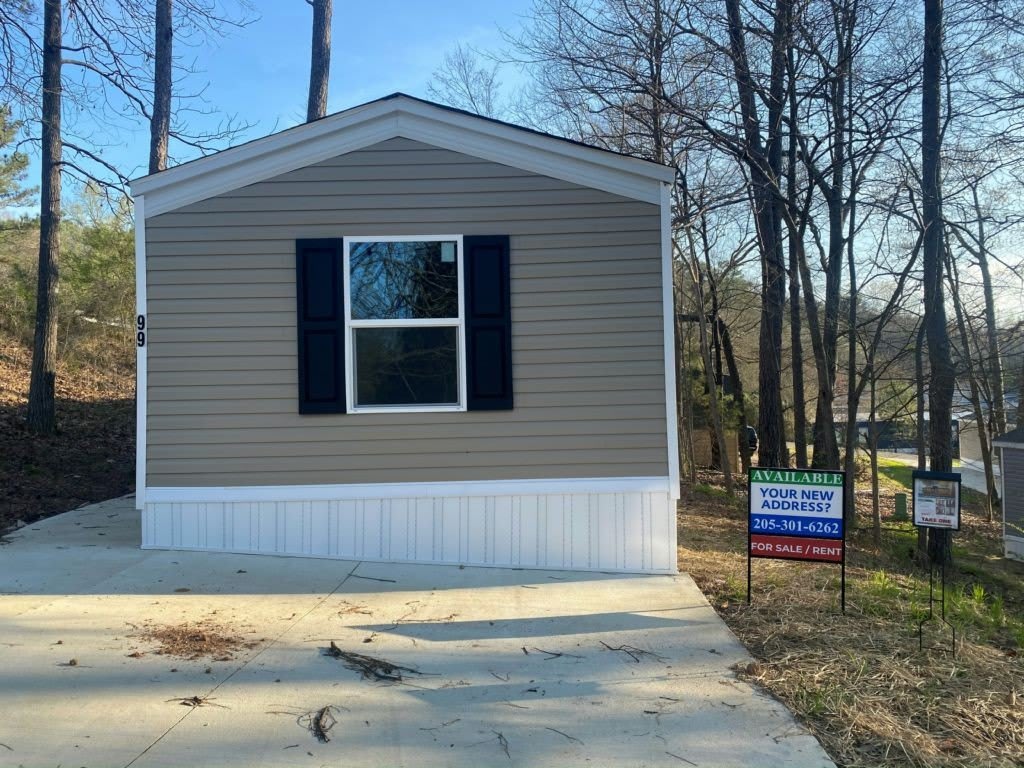 2802 Potts Hollow Rd – photo 1 of 157