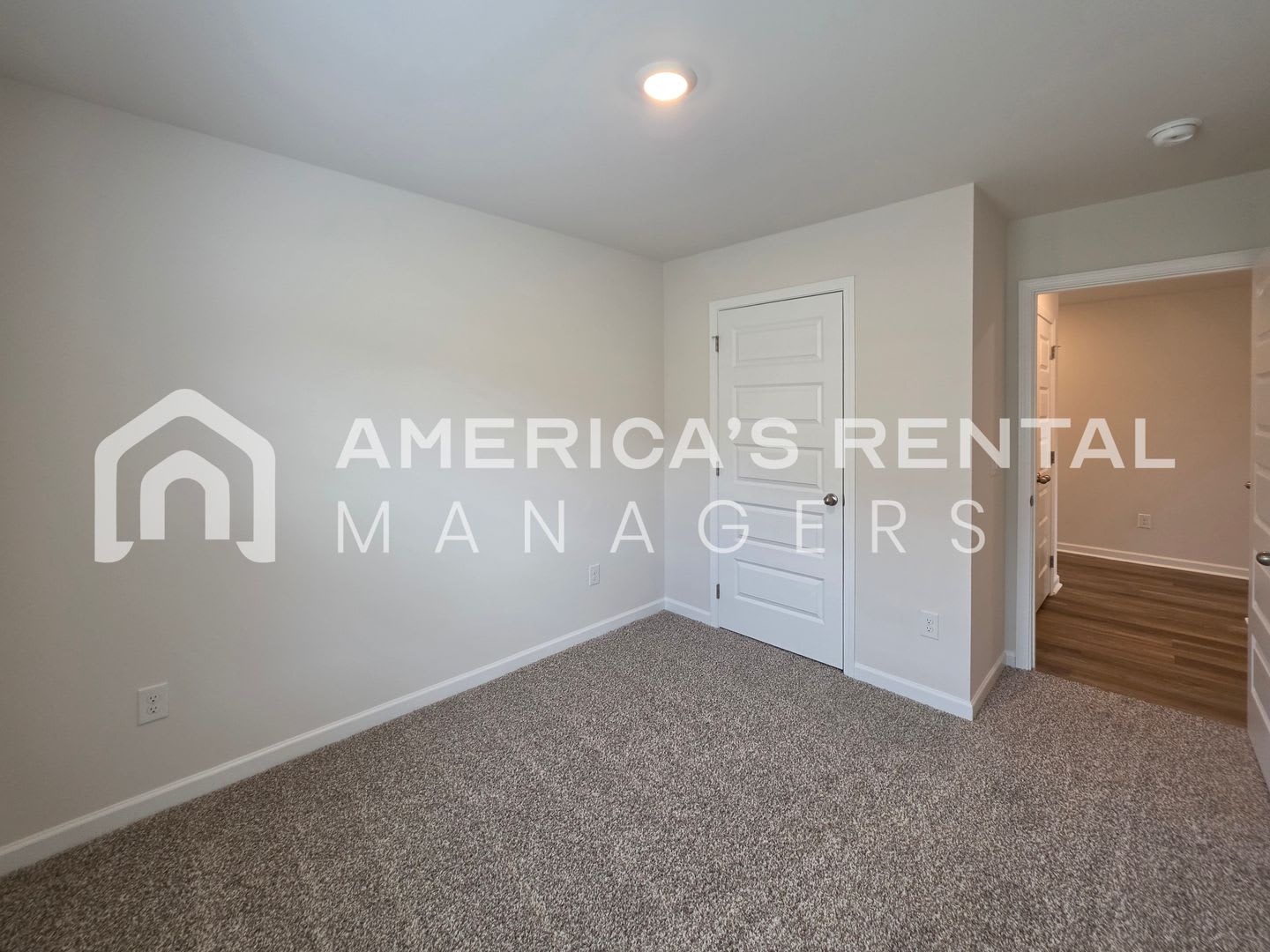 Move In Special New Construction Home For Rent Available Now Sign A 13 Month Lease By 8 31 2026 And Receive A Leasing Incentive Equal To One Month S Rent Applied As A Credit Over 10 Months – photo 1 of 27