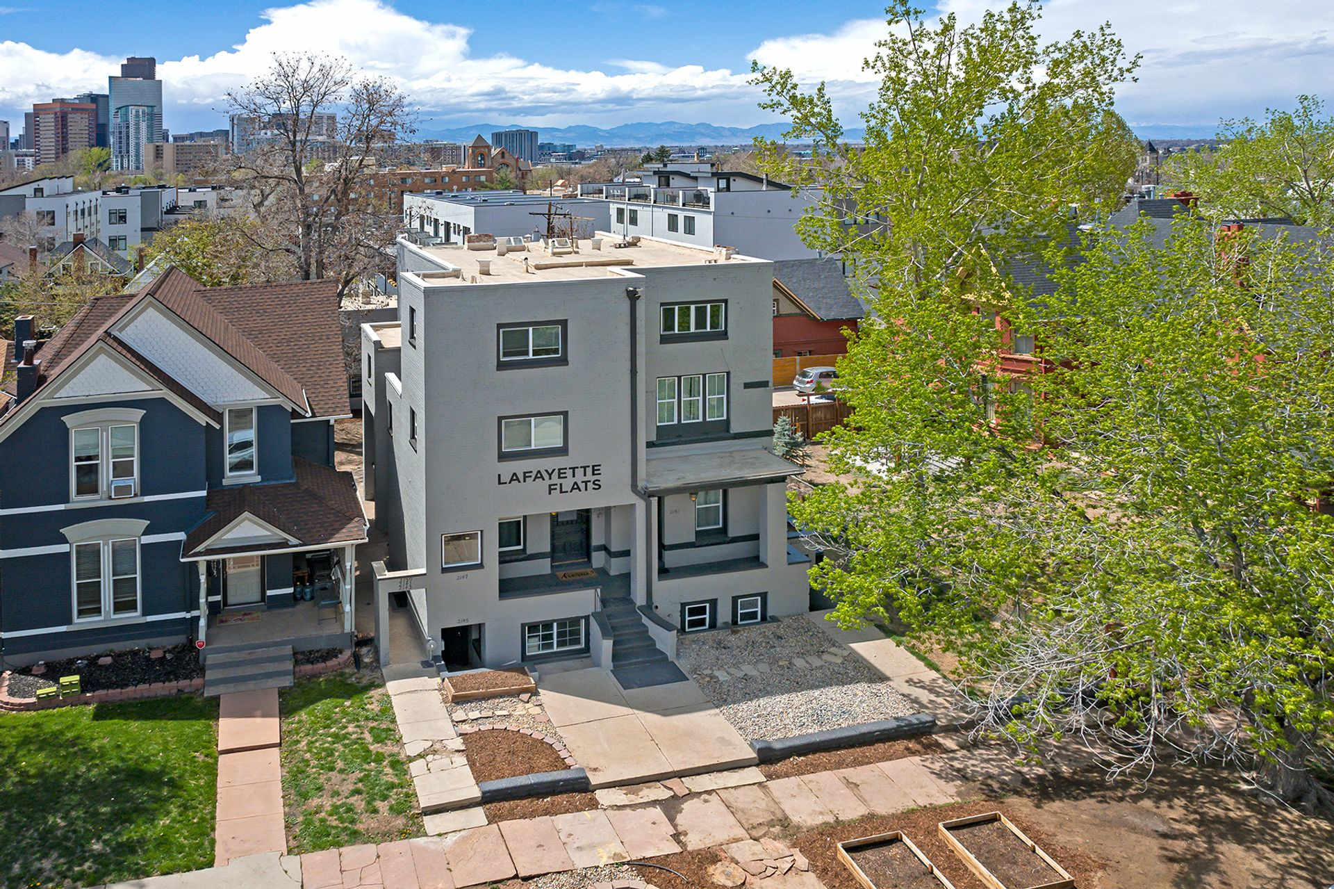 Nicely Renovated Cozy 1 Bed 1 Bath Units For Rent – photo 1