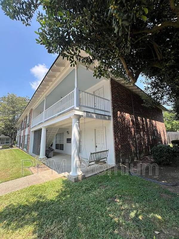 10438 Jefferson Hwy Unit D – photo 1 of 31