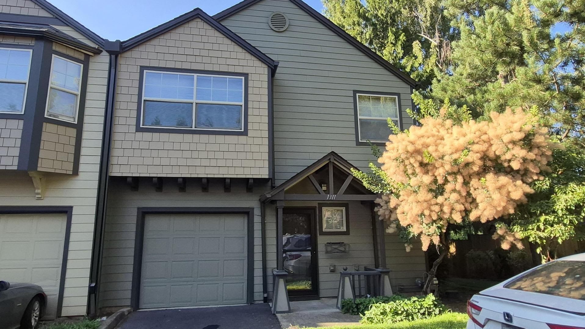Edgefield Town Home Just Steps Away From Mcmenamins Edgefield And Old Town Troutdale – photo 1 of 121