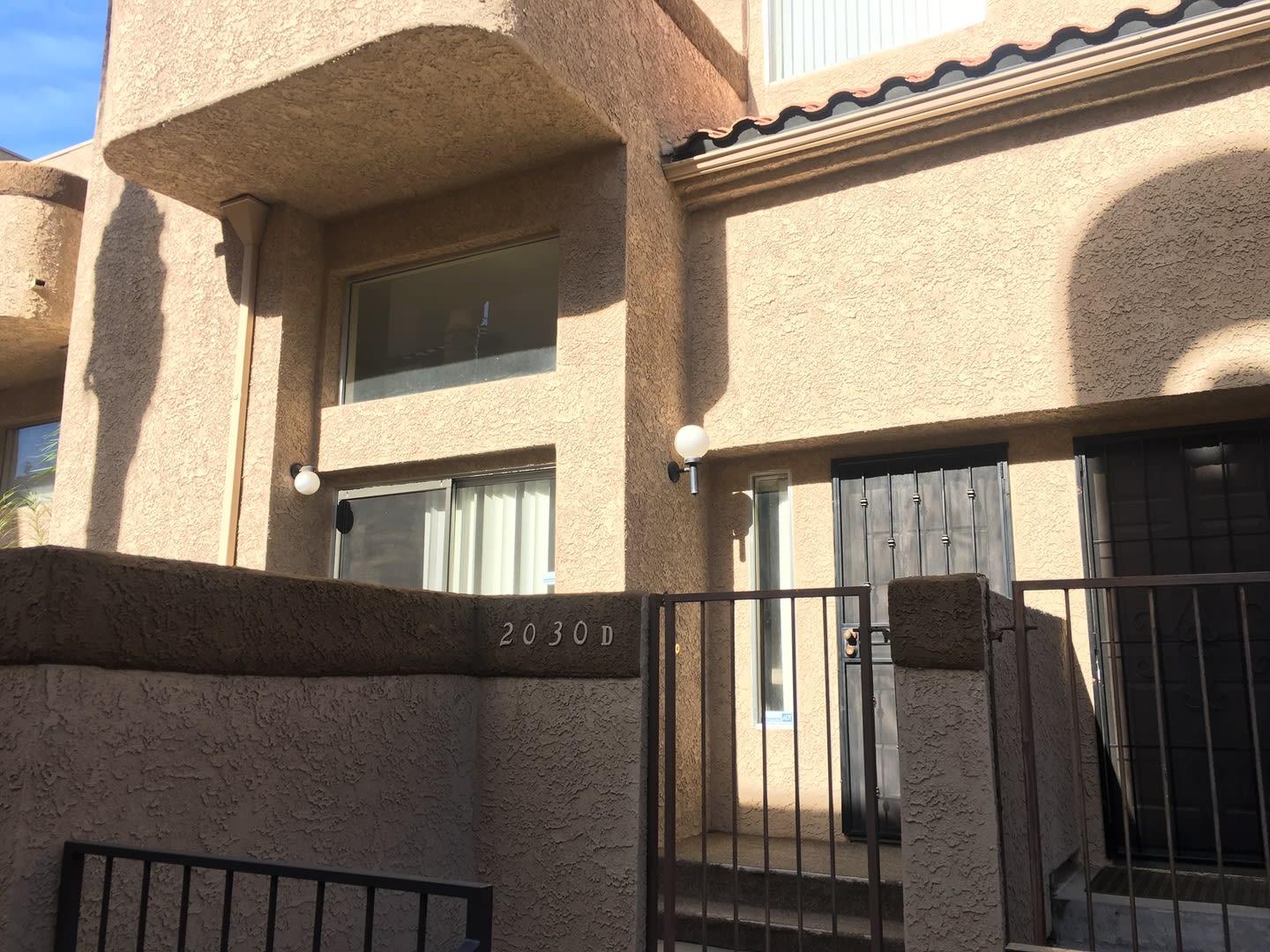 2030 BON VIEW AVE UNIT #D ONTARIO, 91760 (2 BED / 2.5 BATH) – photo 1