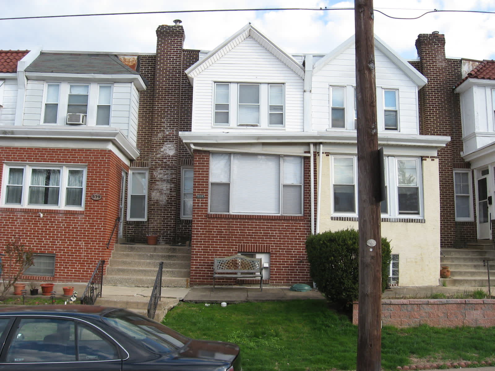 577 Green Ln – photo 1