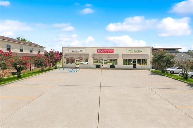 1 STOREHOUSE Lane – photo 1 of 16