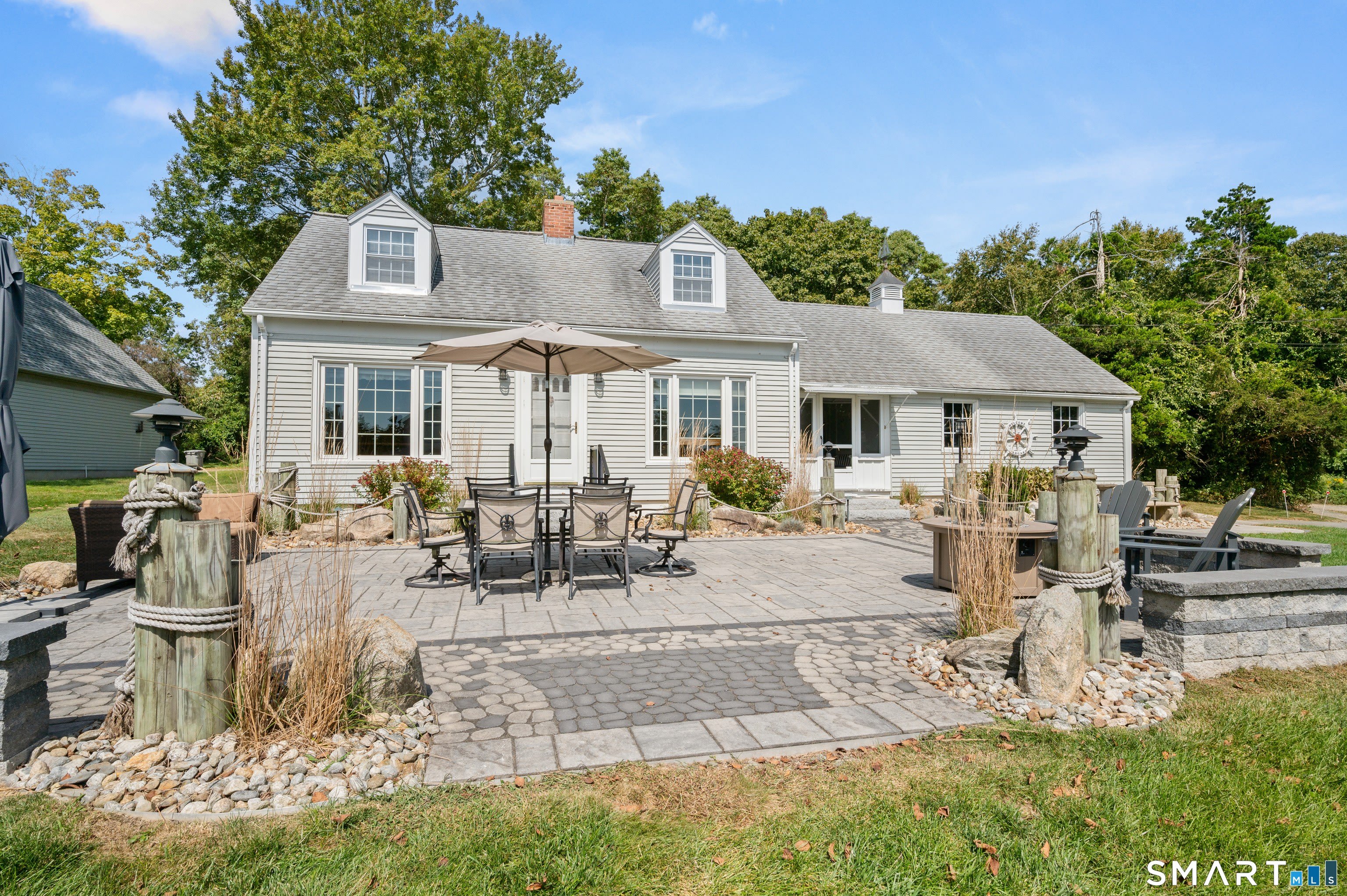 10 Hilltop Road – photo 1