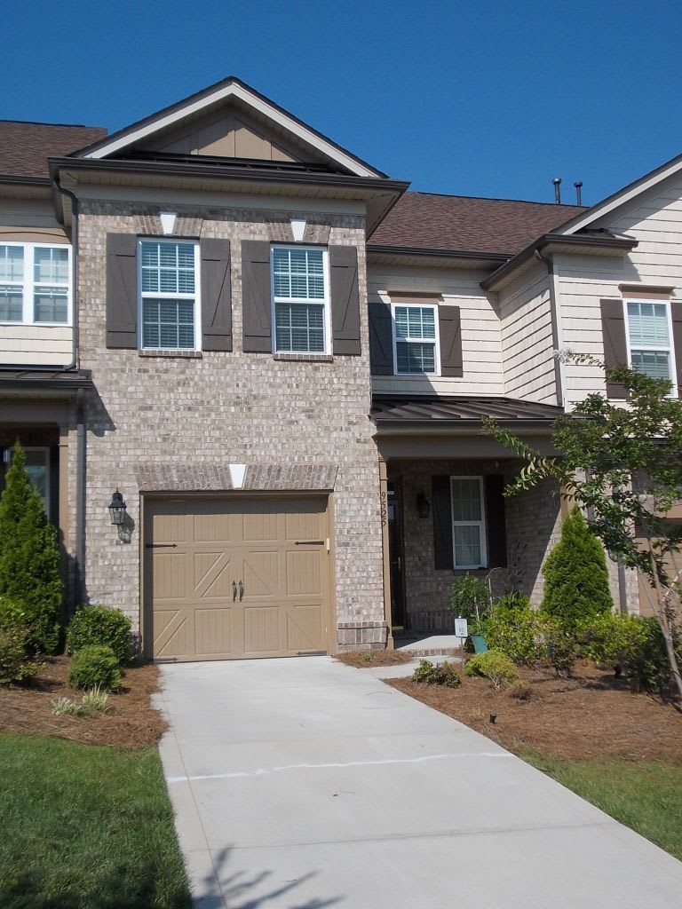 Beautiful 2 Story, 2 Bedroom Townhome in Christenbury – photo 1