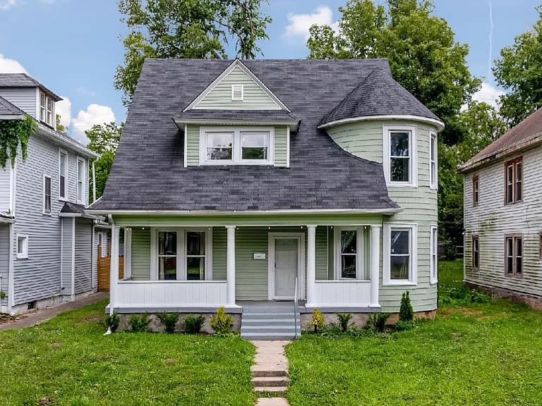 2927 Boulevard Place – photo 1