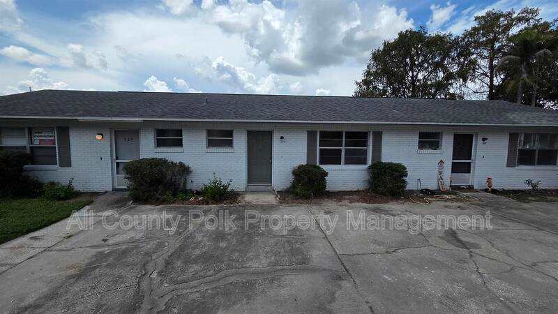 927 S Buena Vista Dr – photo 1 of 14