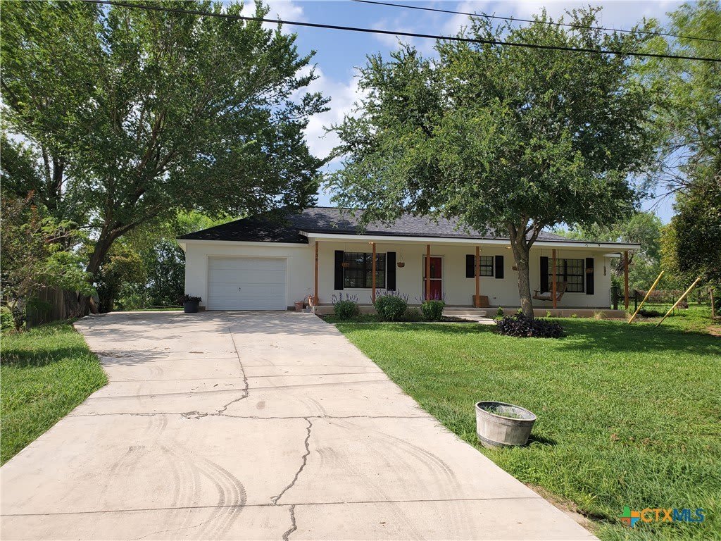 136 Royal Crest Circle – photo 1