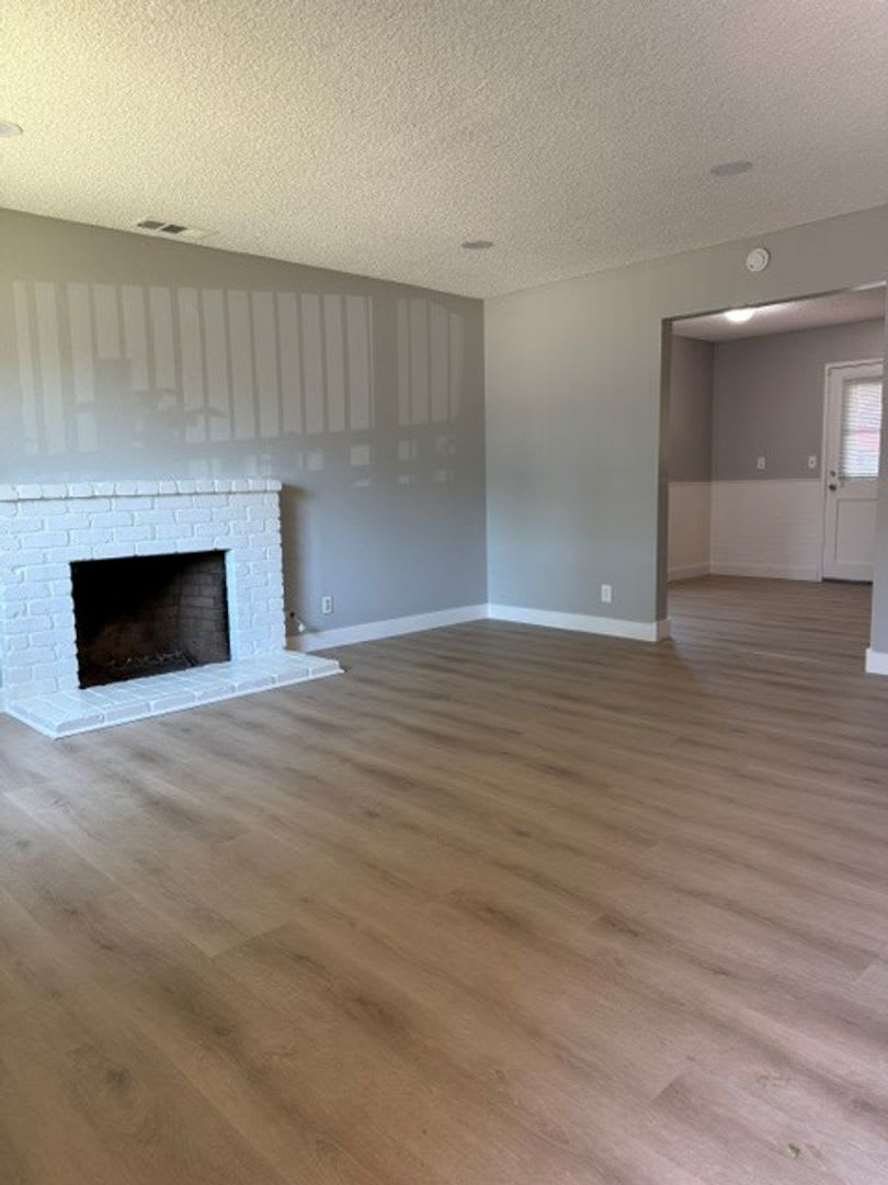 Spacious 3 Bedroom, 2 bath Single Family Home – photo 1