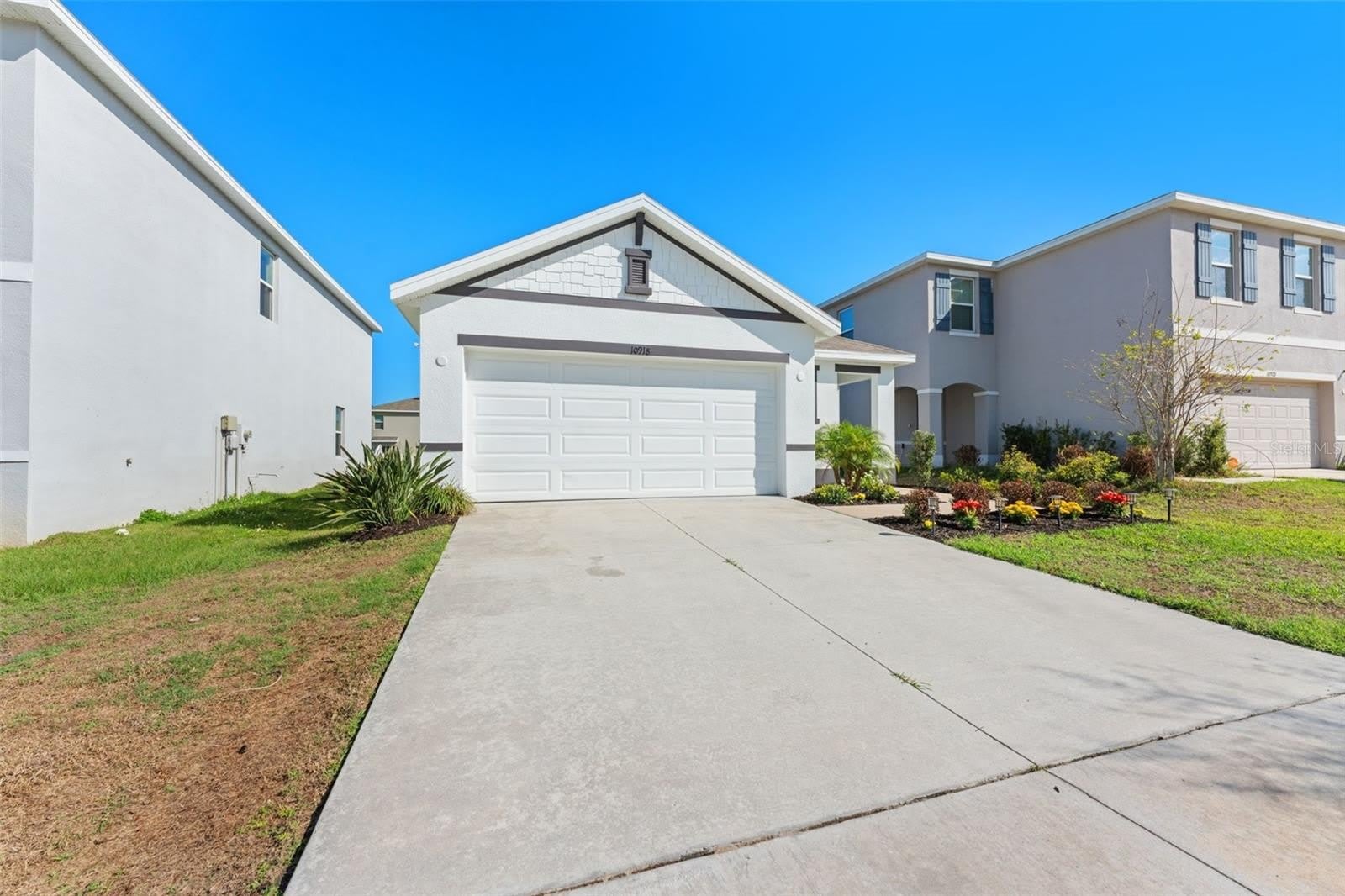 10918 TRAILING VINE Drive – photo 1 of 35