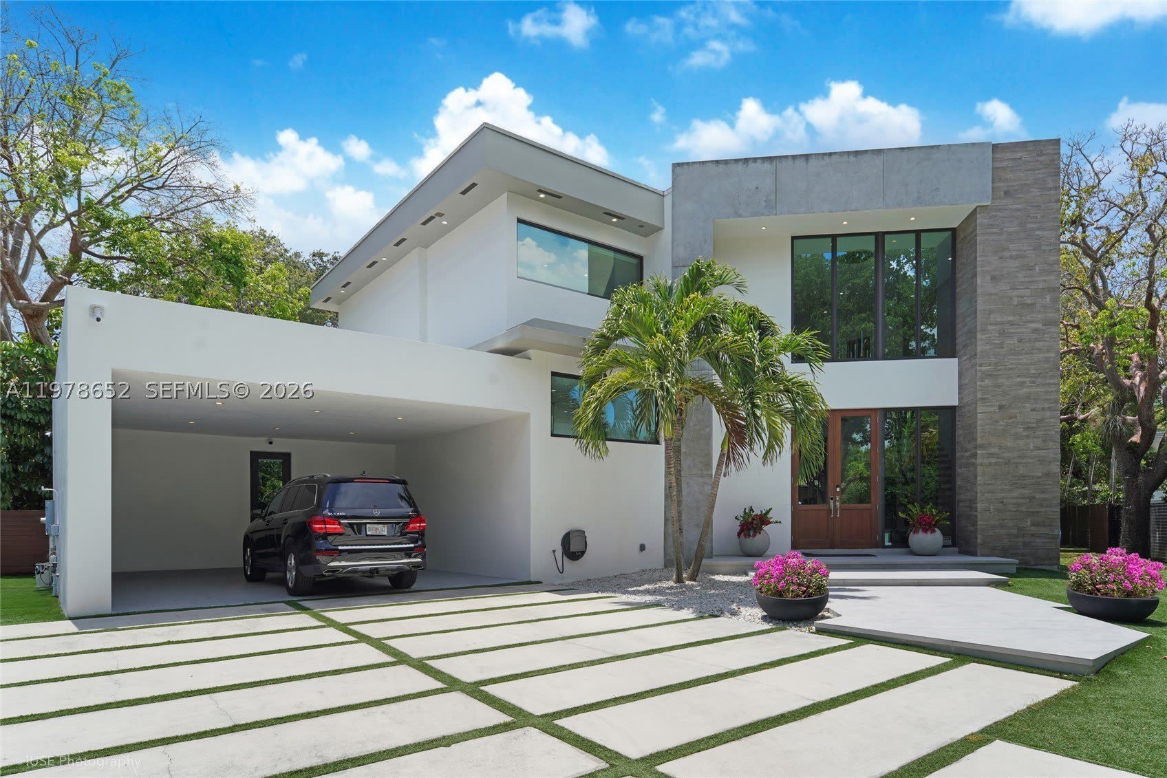56 Samana Dr – photo 1 of 32