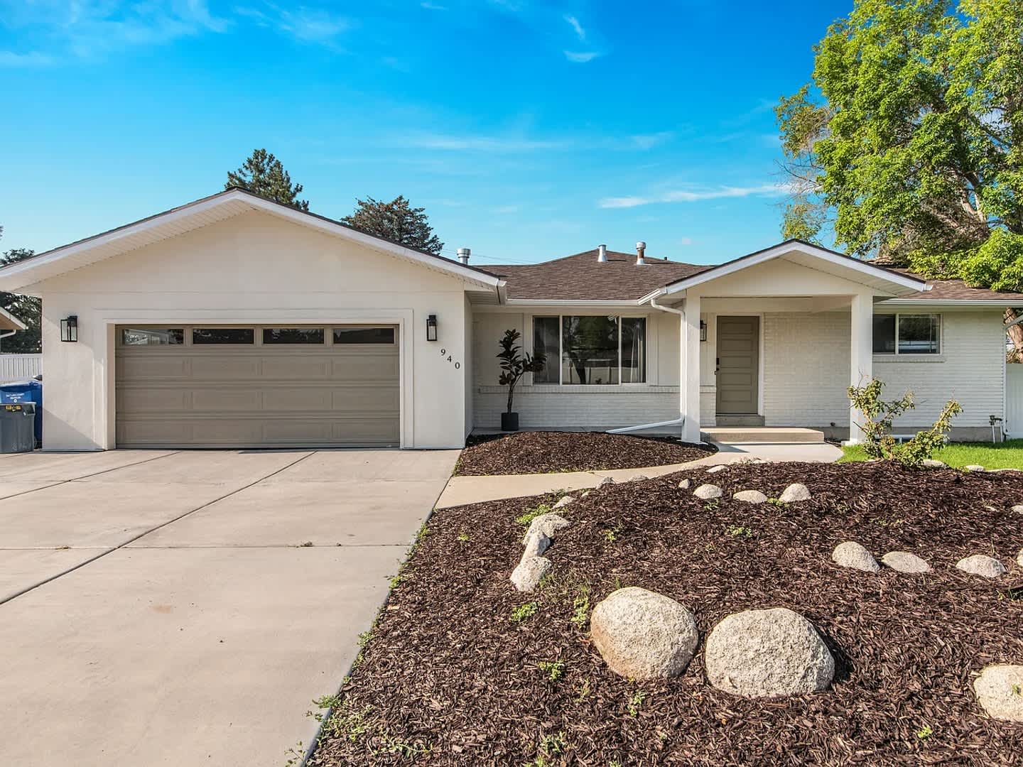Fully Renovated 5-Bed Home with RV Parking &amp; Garage – photo 1 of 33
