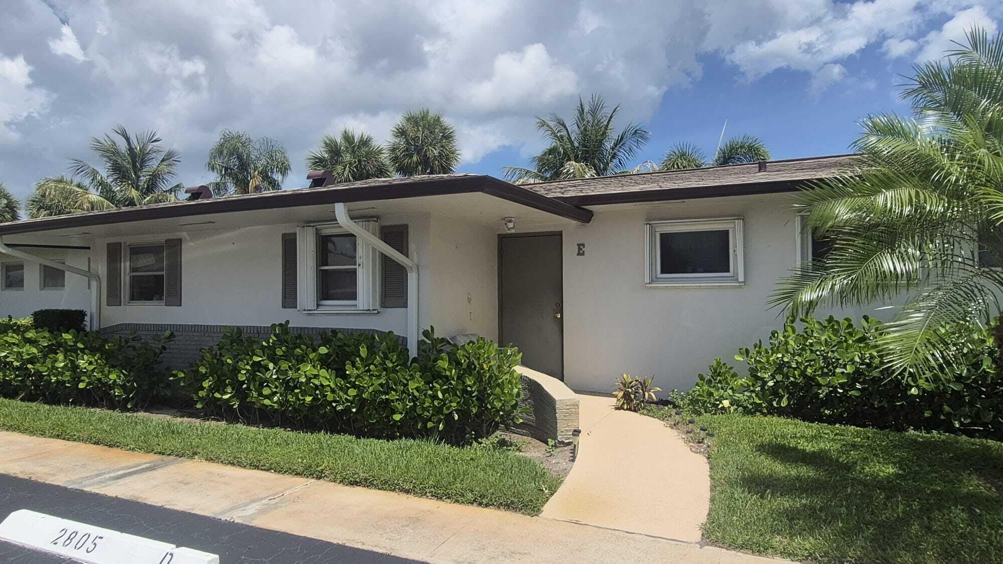 2805 Crosley Drive E – photo 1