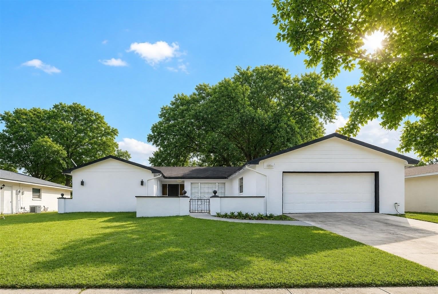 621 Ashberry Lane – photo 1 of 388