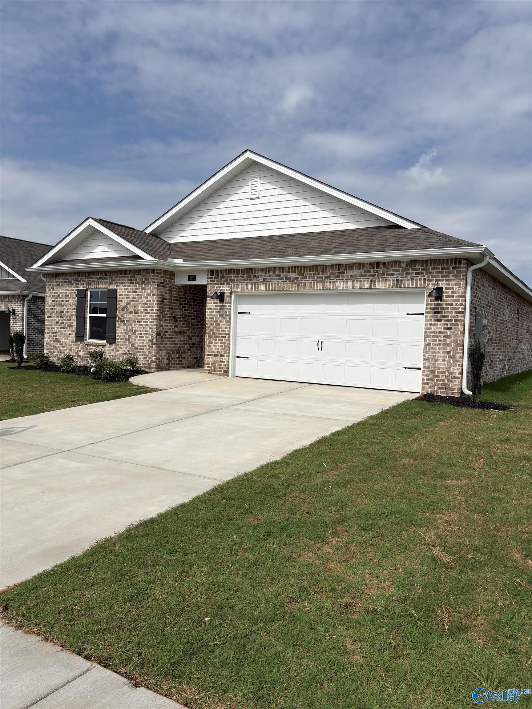 126 Betty Williams Drive – photo 1