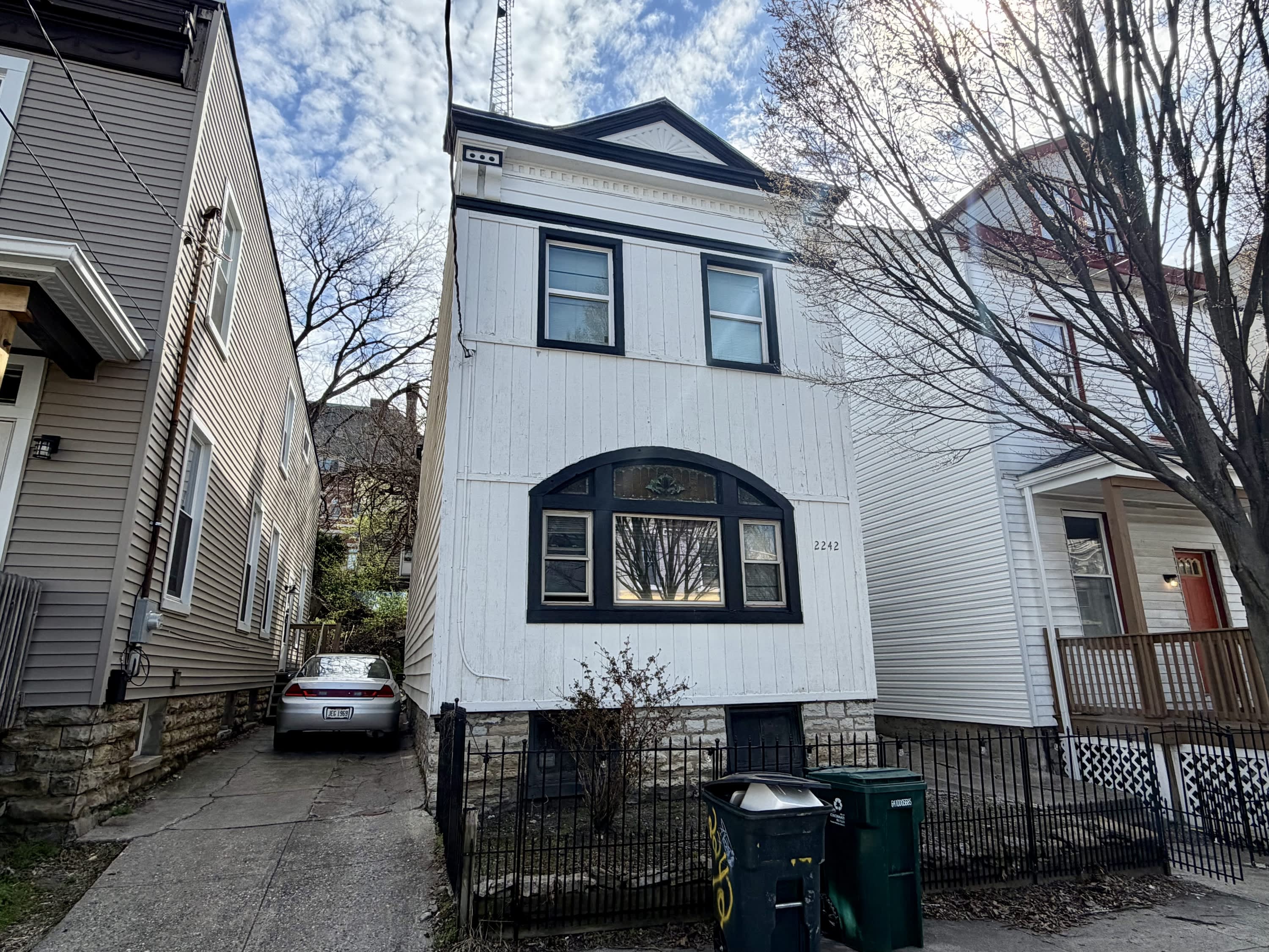 2242 Victor Street – photo 1