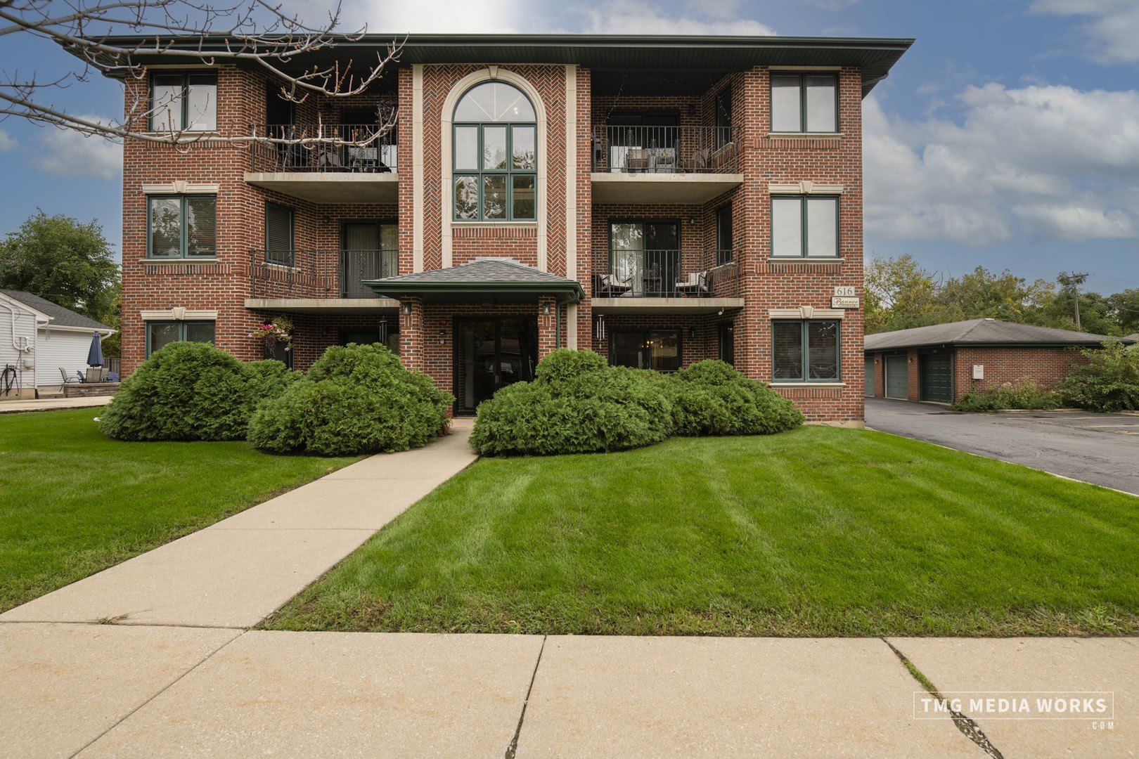 616 E 5th Avenue – photo 1