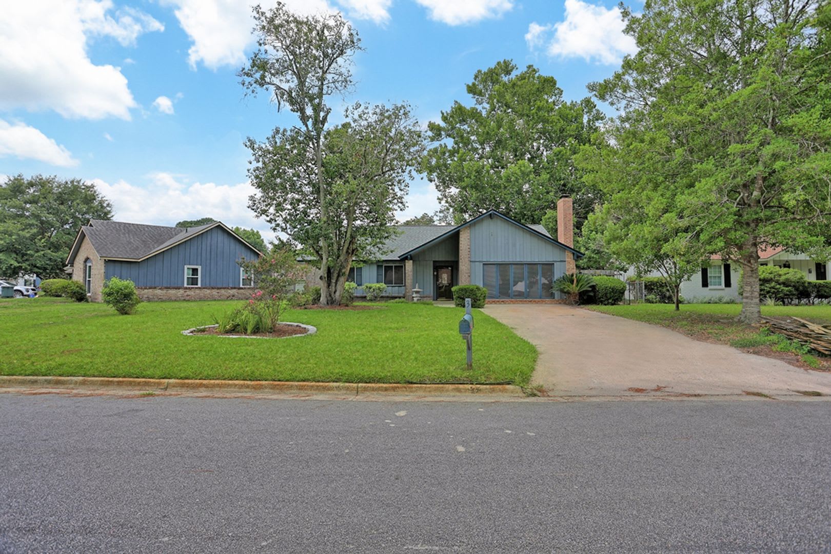 Beautifully Renovated 4-Bedroom, 2-Bath Home with Fenced Backyard – photo 1
