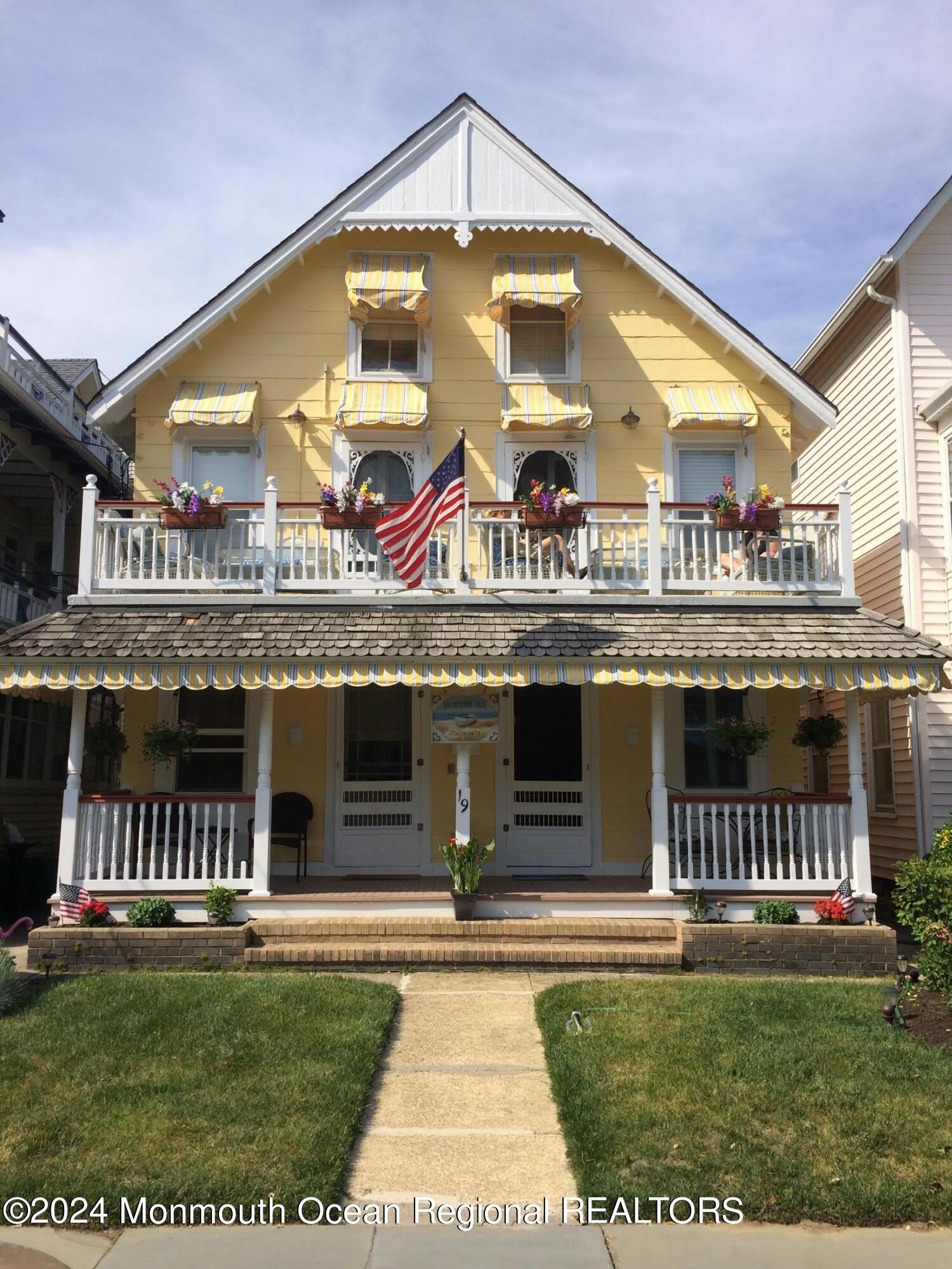 19 Webb Avenue – photo 1