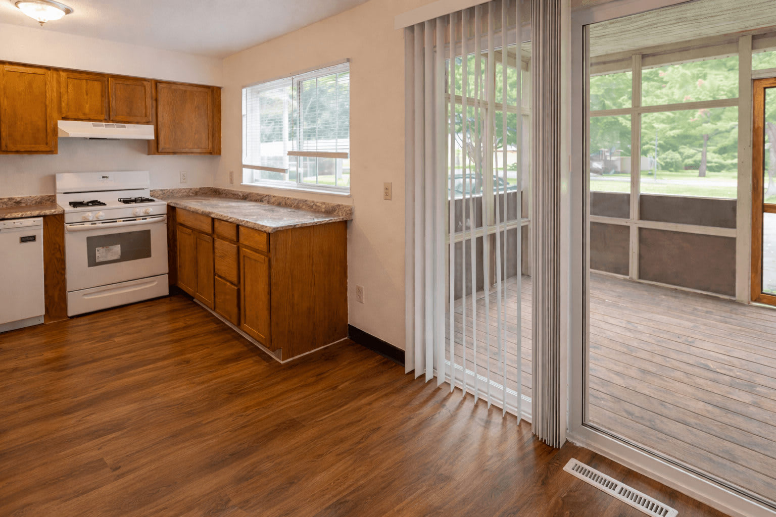 Arbor Pointe Townhomes – photo 1 of 44