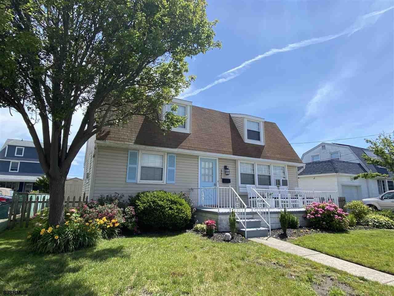 325 14th St S – photo 1 of 29