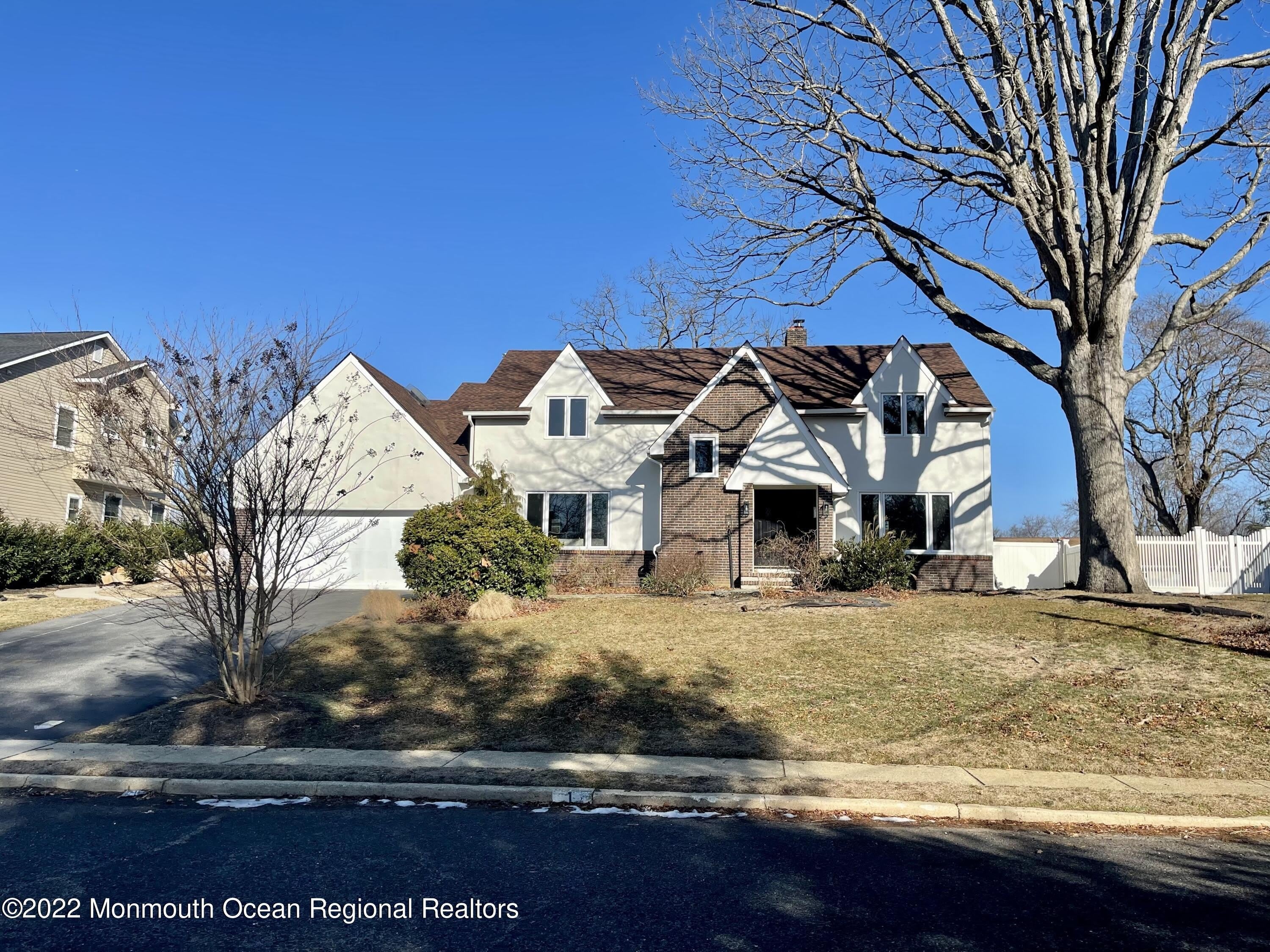 1 Karen Court – photo 1
