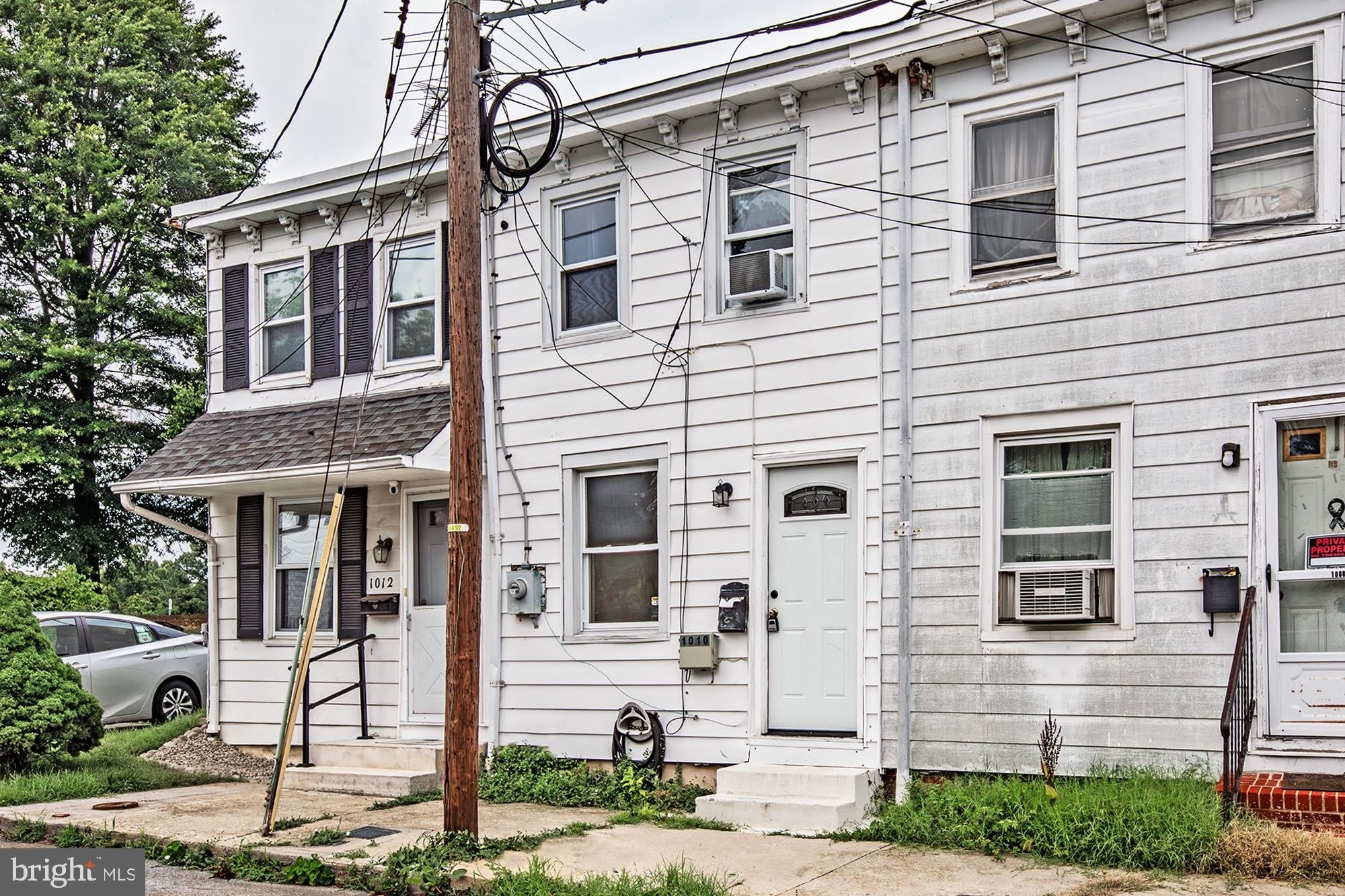 1010 CLAYTON – photo 1 of 8