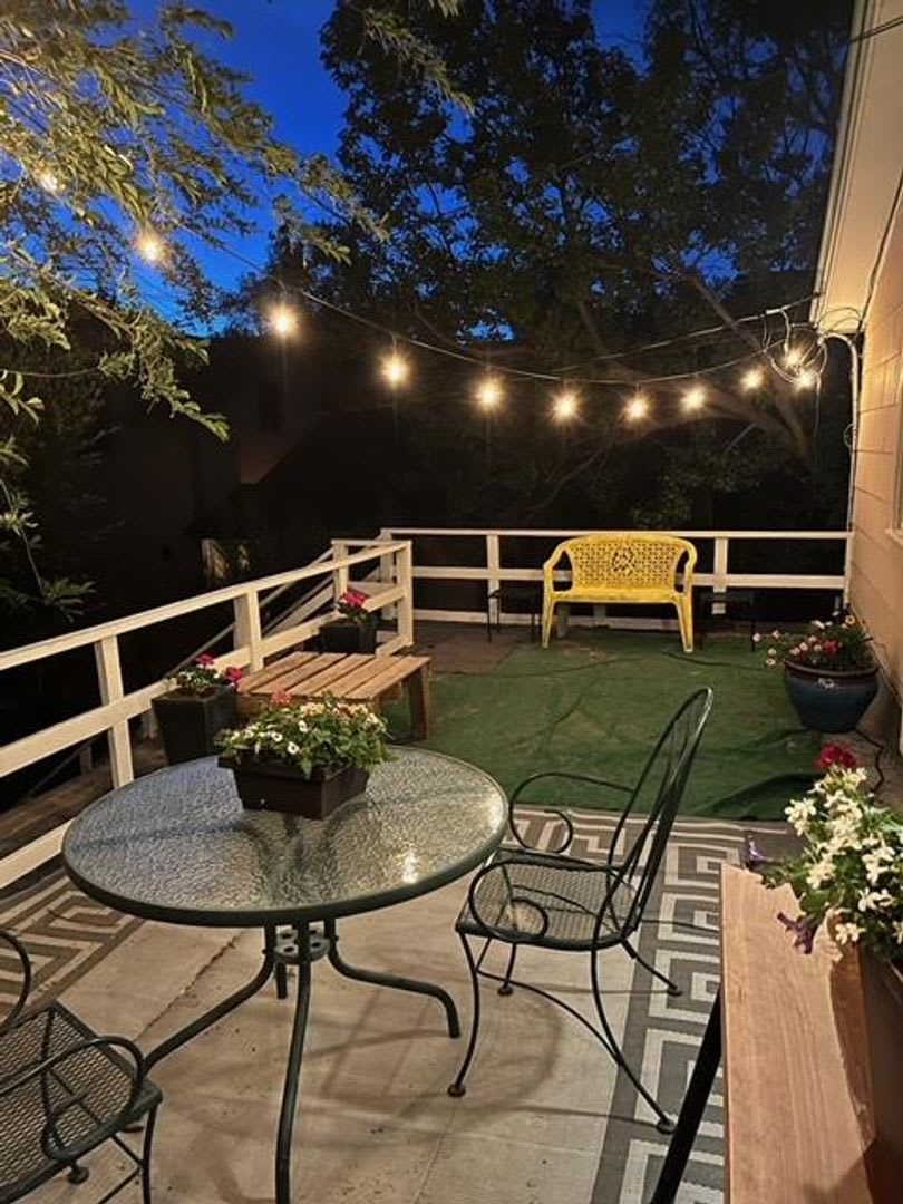 Three Bedrooms On West 2Nd Ave – photo 1 of 127