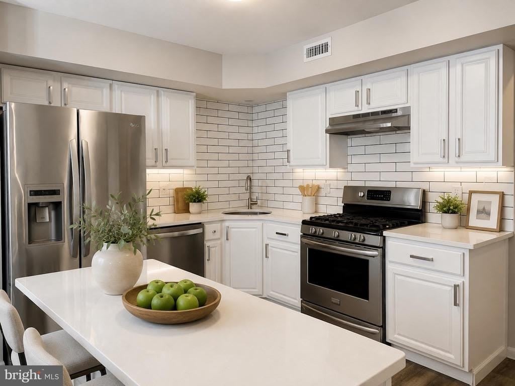 20 SANDRA ROAD – photo 1 of 9