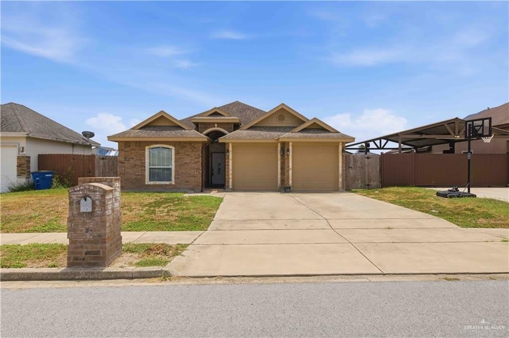 512 Bold Ruler Avenue – photo 1 of 13