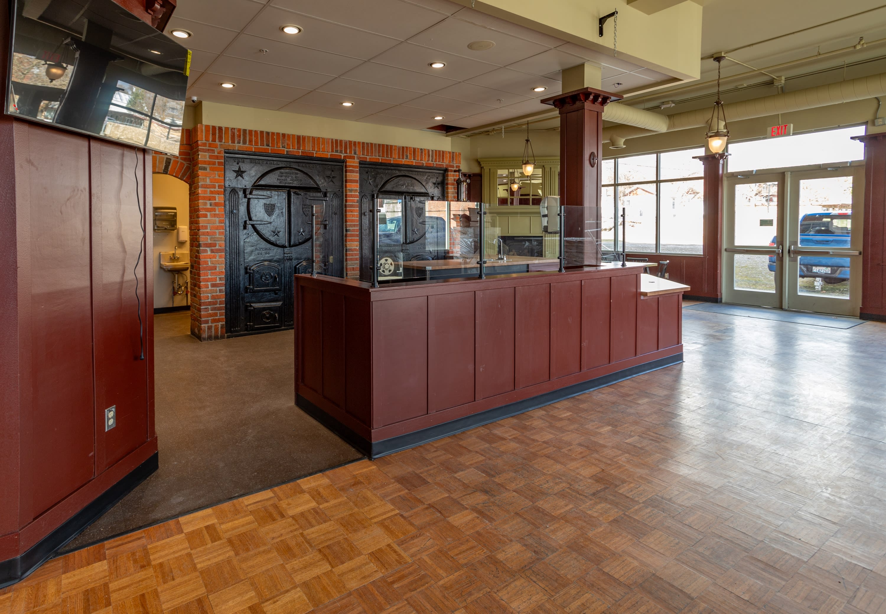404 2nd Street – photo 1