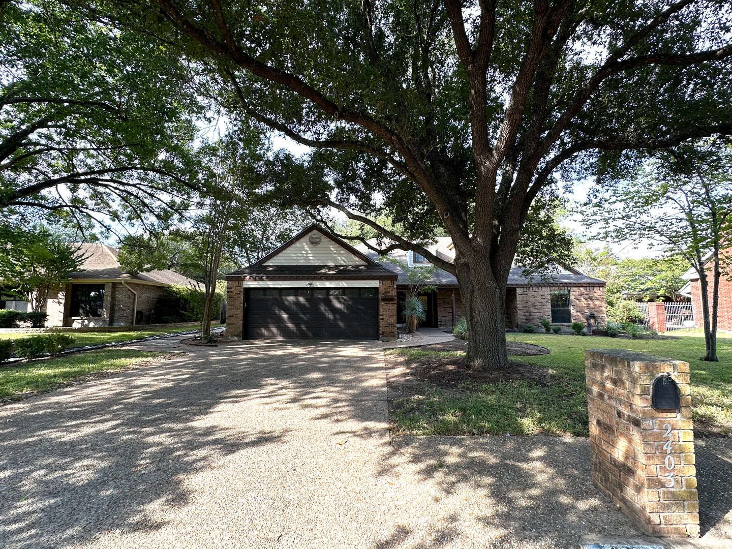 Spacious Single Story 4 Bedrooms 2 Bathrooms Enclosed Sunroom For Rent In South Austin Onion Creek For Rent – photo 1