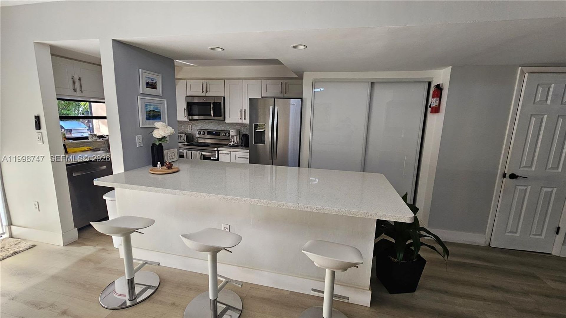16446 NE 27TH PL #TOWNHOUSE 38 NORTH MIAMI BEACH, FL 33160 – photo 1