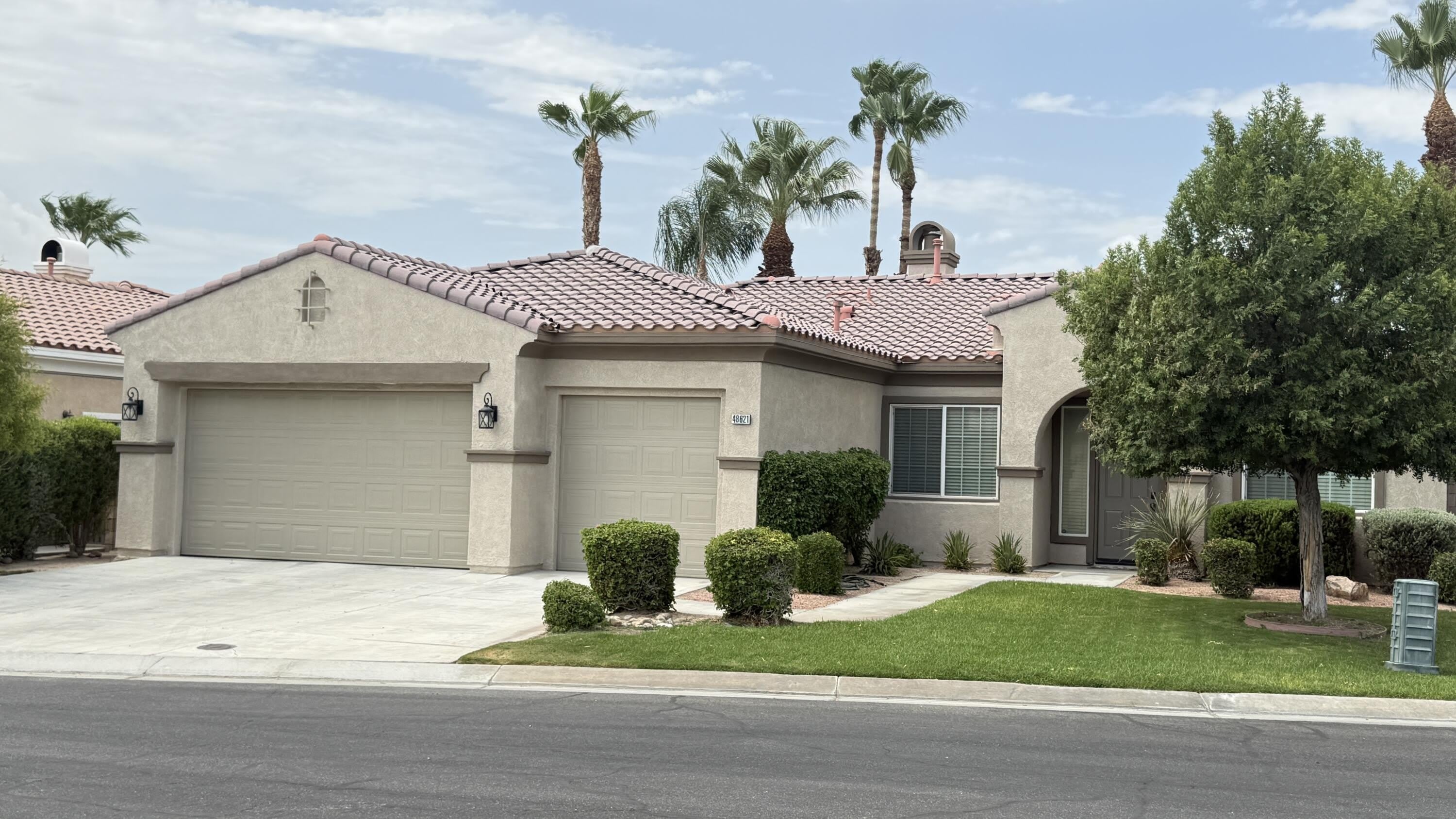 48621 Vienna Court – photo 1 of 14