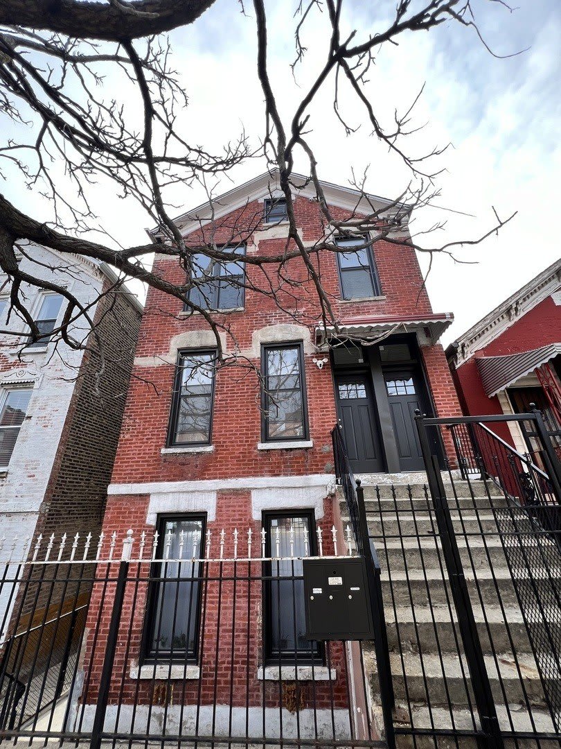 1329 W 19th Street – photo 1