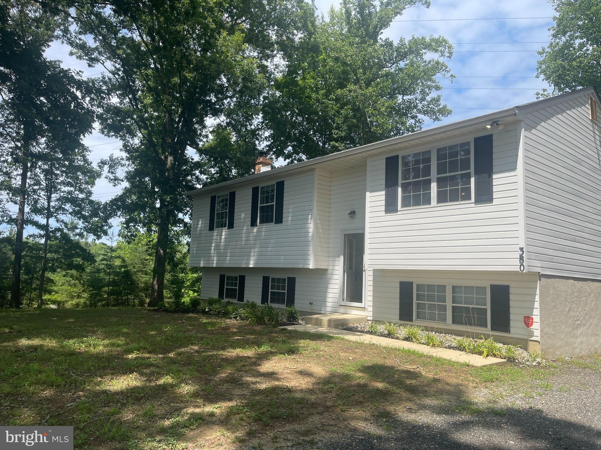 380 SOLLERS WHARF Road – photo 1 of 31