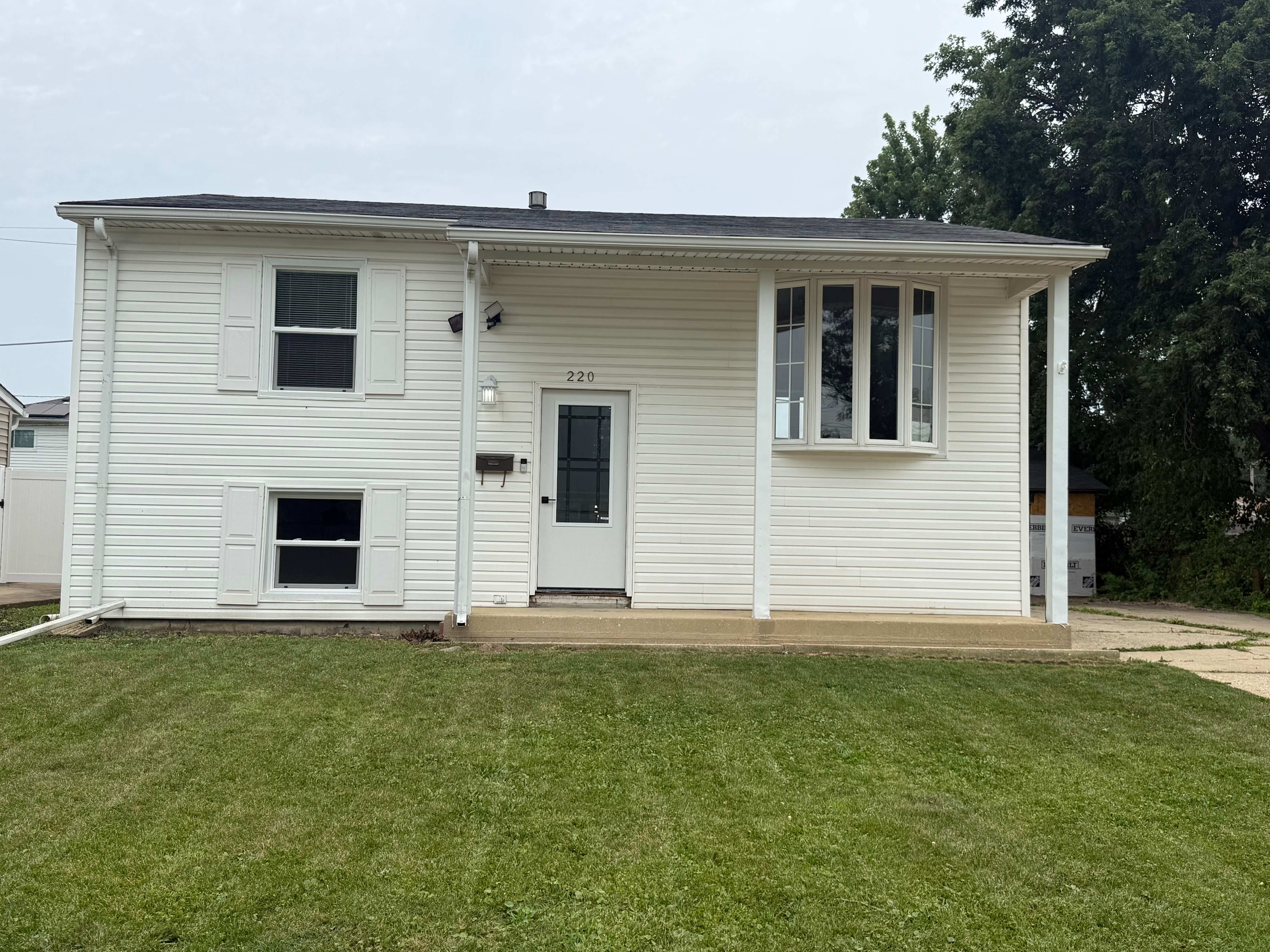 220 Healy Avenue – photo 1 of 19