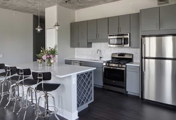 547 South Clark – photo 1