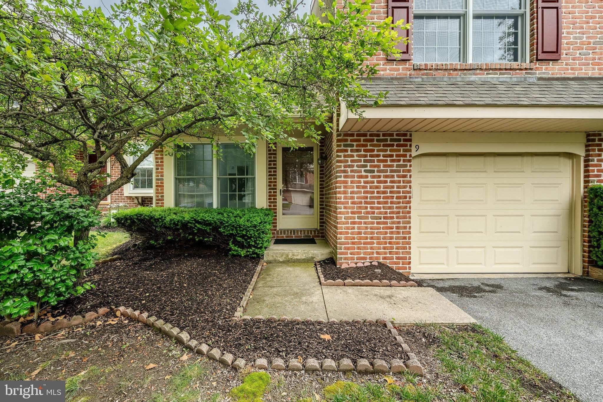 9 Oak Leaf Lane – photo 1