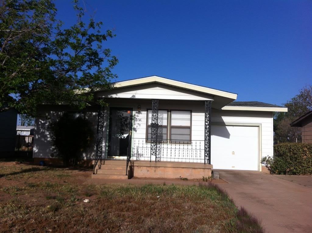 604 Steakley – photo 1 of 21
