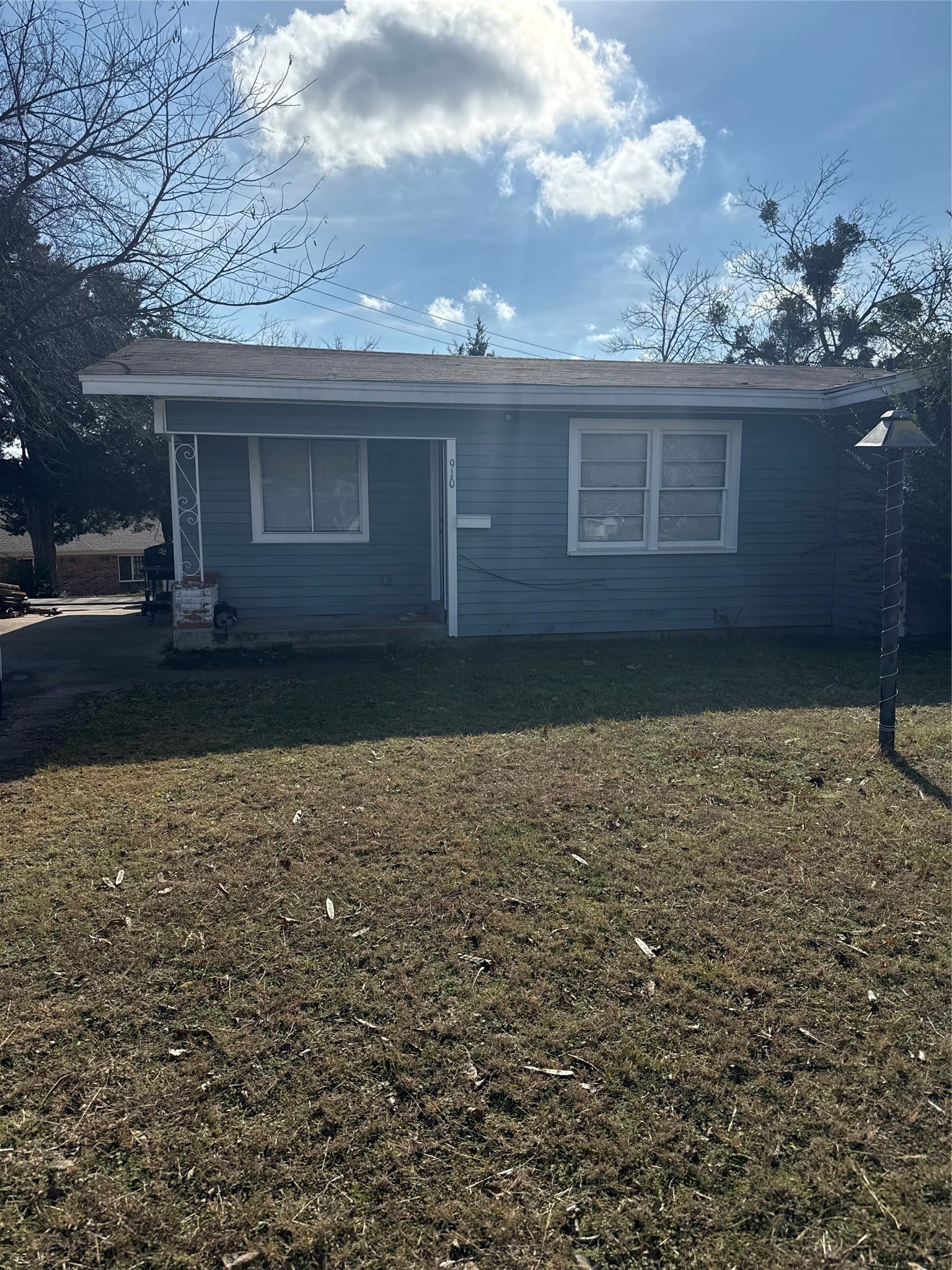 910 Circle Drive – photo 1 of 10