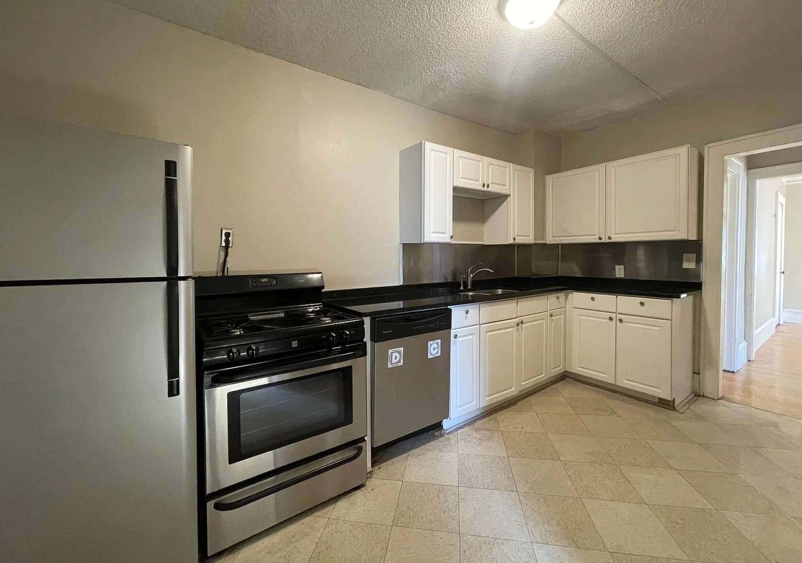3340 Stevens Ave – photo 1