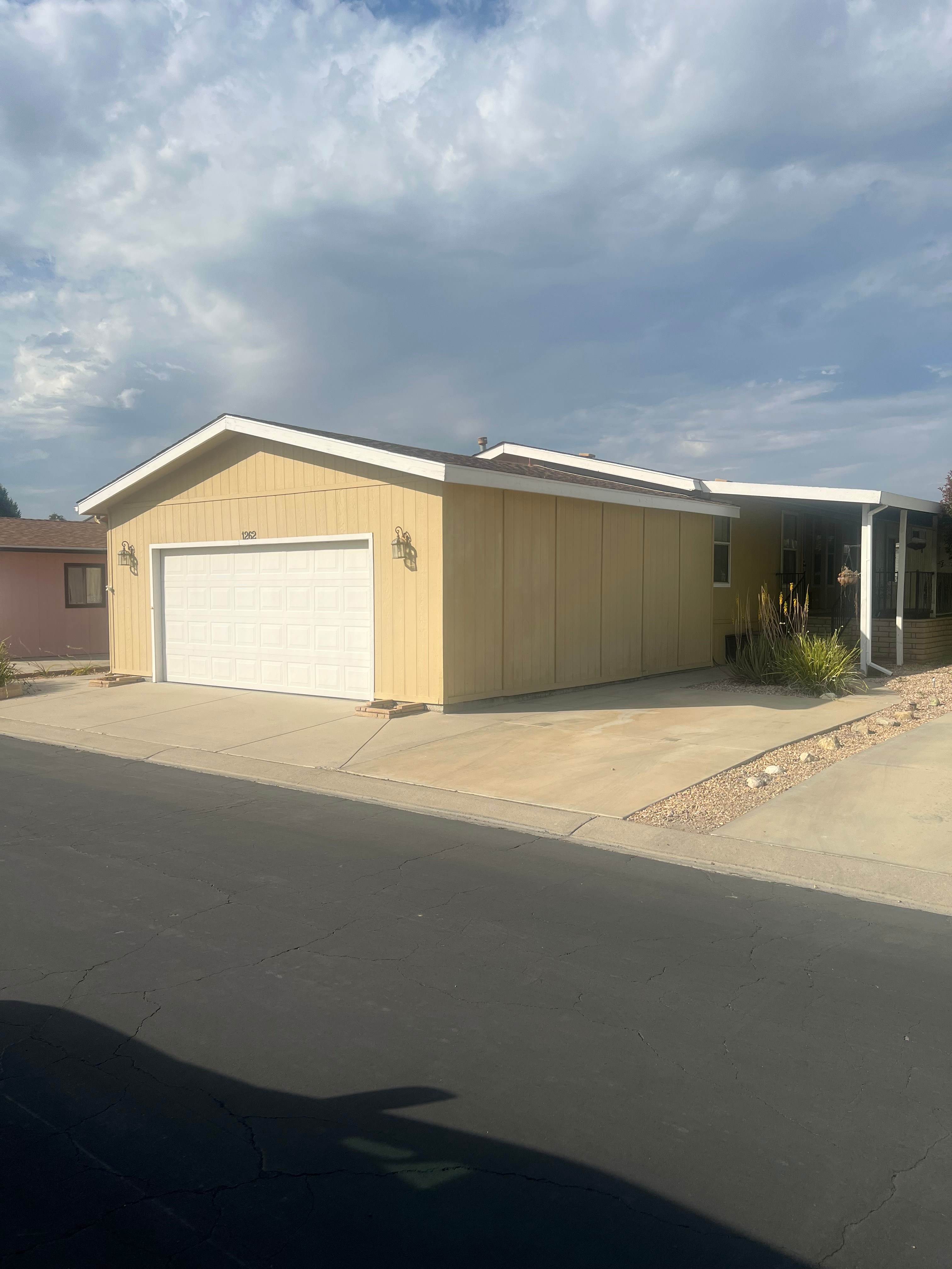 1262 Sorrel Dr – photo 1 of 185