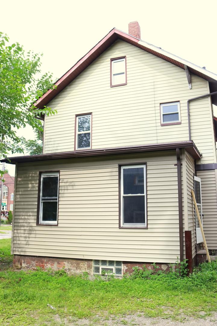 Quaint 4 bedroom, 2 bath home – photo 1